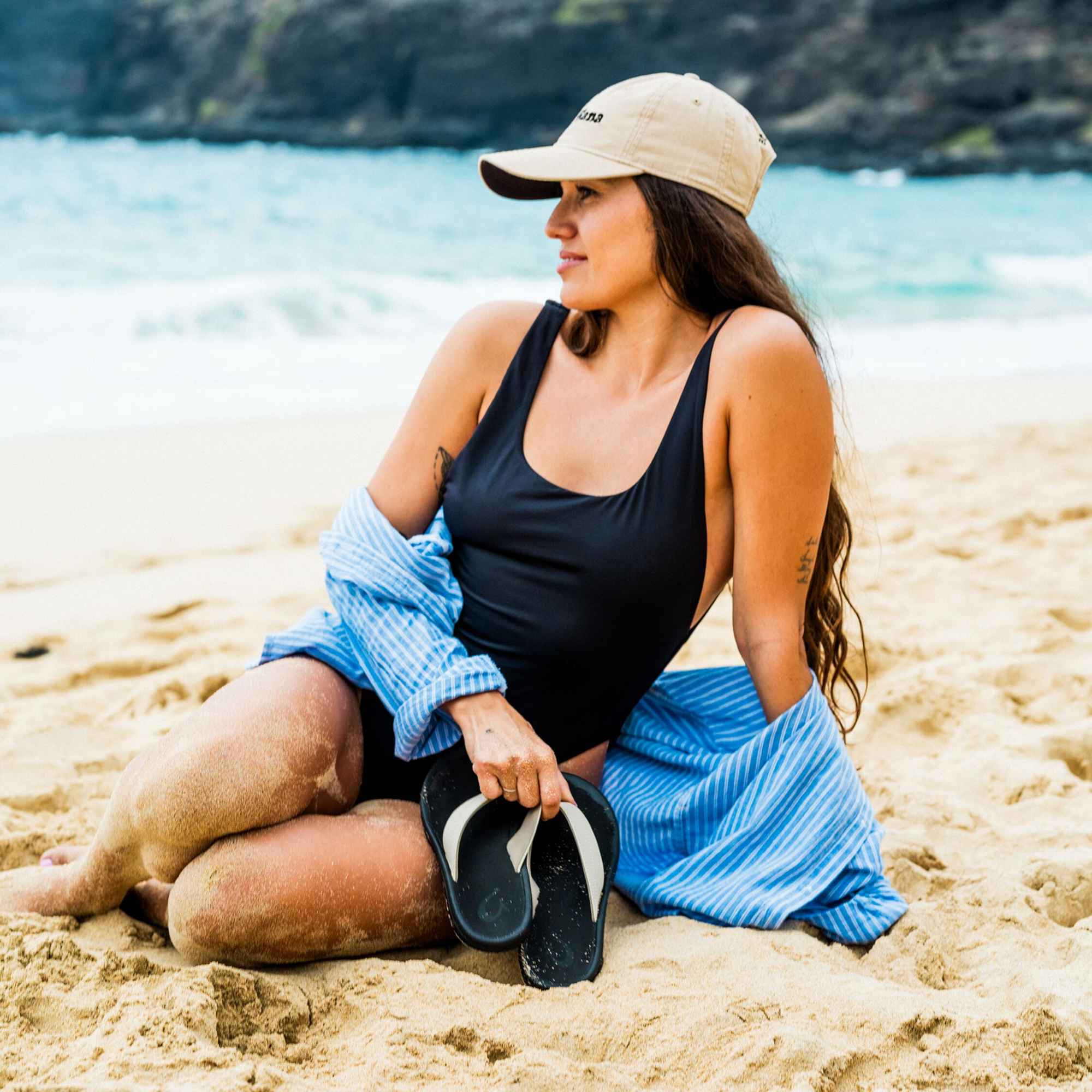 ‘Ohana - Ecru / Black - Image 2